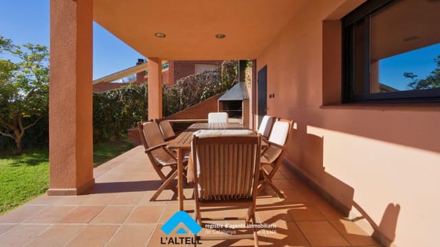 3 soverom Villa til salgs i L'Ametlla del Vallès med svømmebasseng garasje - € 475 000 (Ref: 9883692)