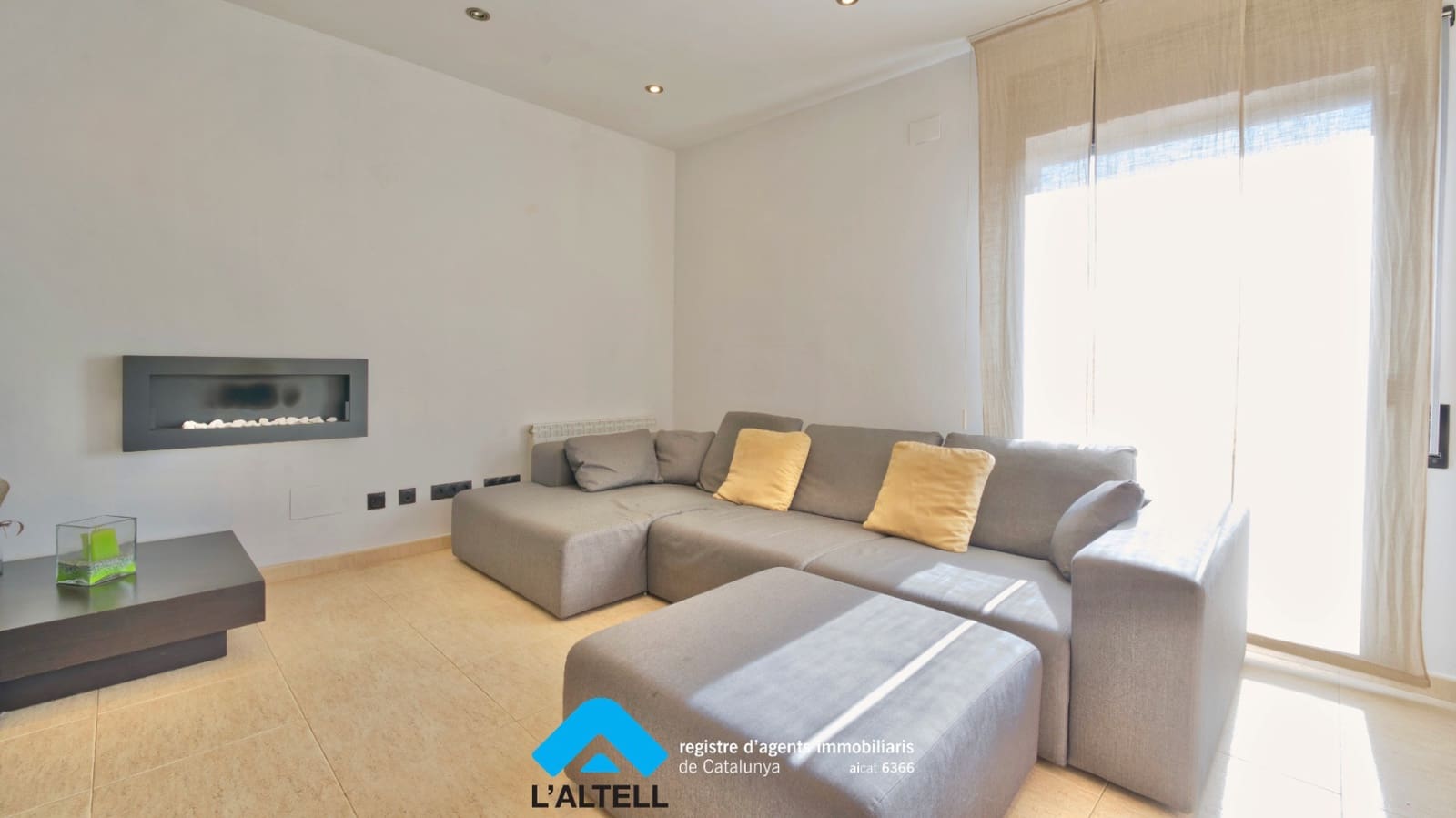 3 bedroom Villa for sale in L'Ametlla del Valles with pool garage - € 475,000 (Ref: 9883692)