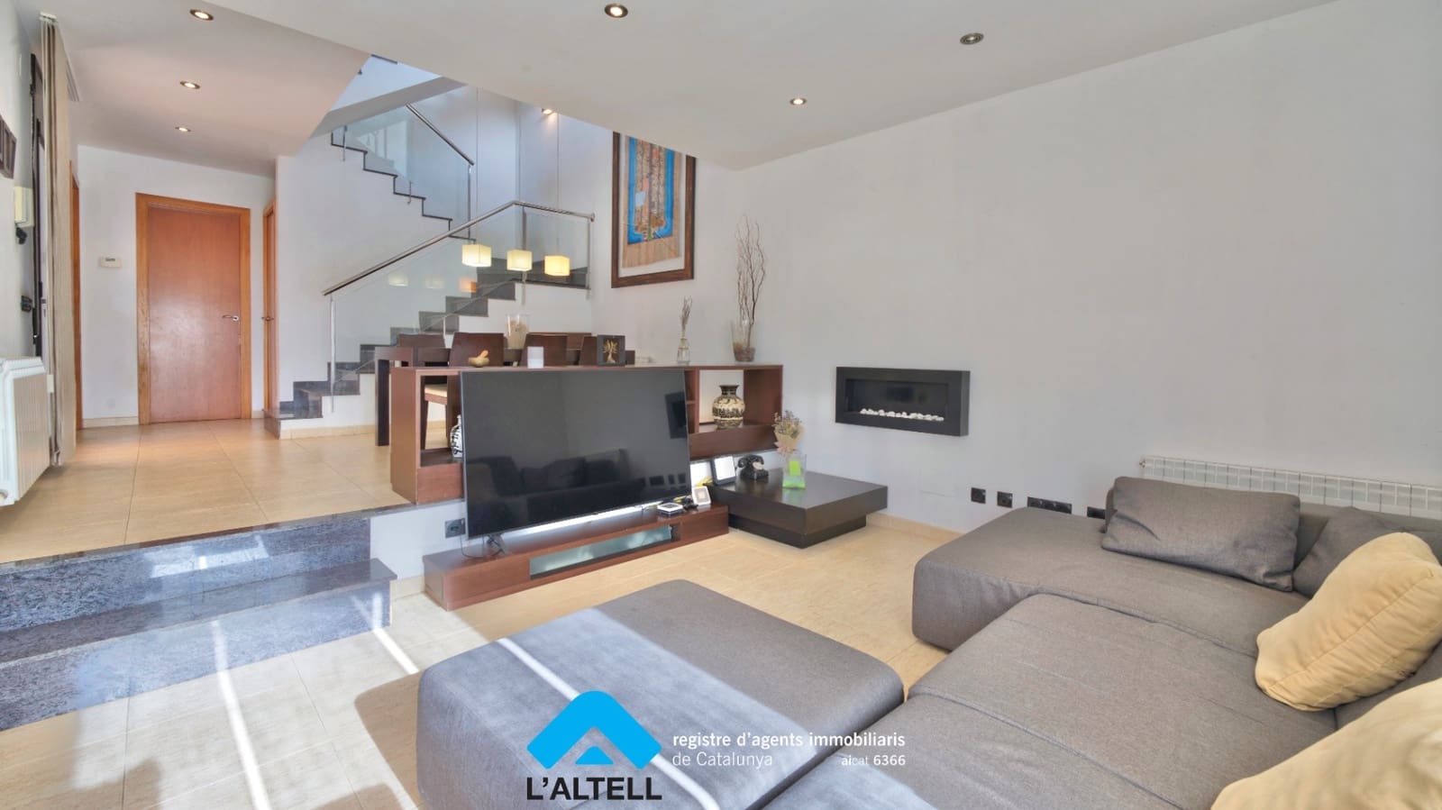 3 bedroom Villa for sale in L'Ametlla del Valles with pool garage - € 475,000 (Ref: 9883692)