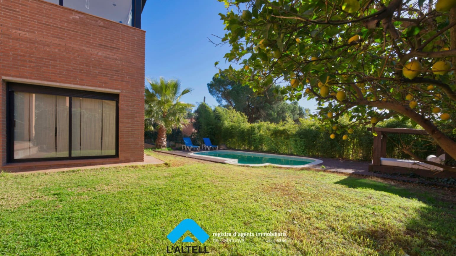 3 bedroom Villa for sale in L'Ametlla del Valles with pool garage - € 475,000 (Ref: 9883692)