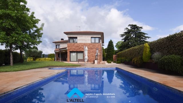 4 bedroom Villa for sale in La Garriga with pool garage - € 1,495,000 (Ref: 9892698)