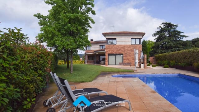 4 bedroom Villa for sale in La Garriga with pool garage - € 1,495,000 (Ref: 9892698)