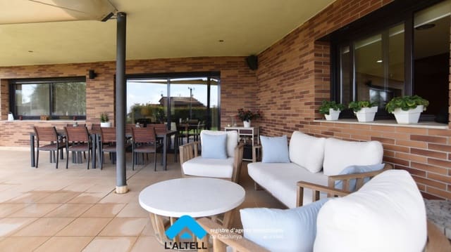 4 bedroom Villa for sale in La Garriga with pool garage - € 1,495,000 (Ref: 9892698)