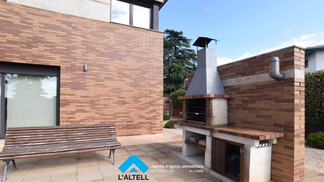 4 bedroom Villa for sale in La Garriga with pool garage - € 1,495,000 (Ref: 9892698)