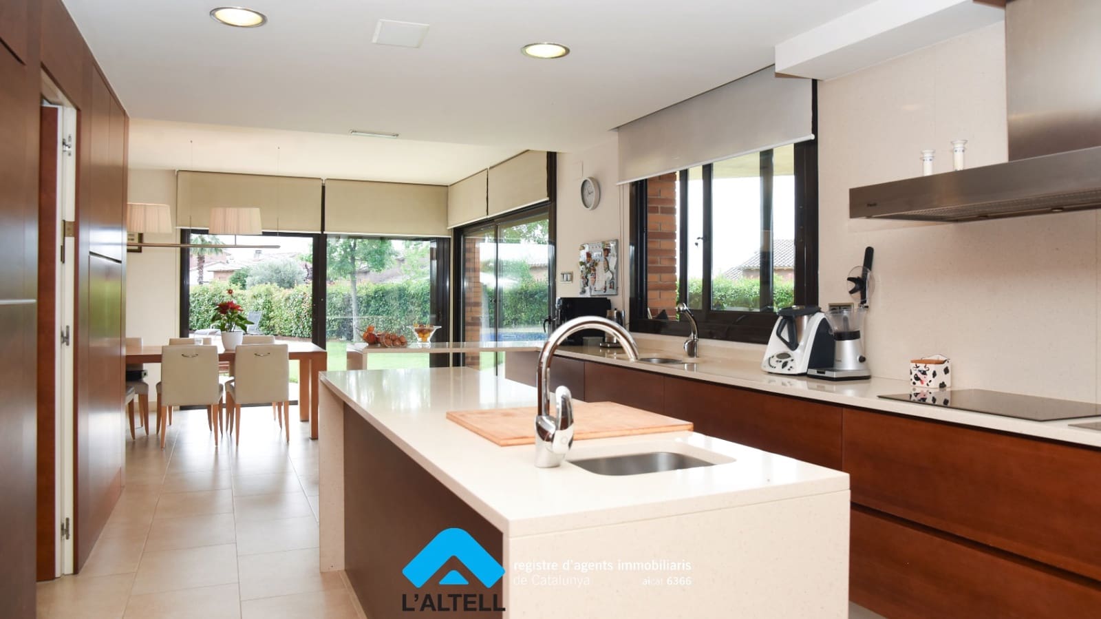 4 bedroom Villa for sale in La Garriga with pool garage - € 1,495,000 (Ref: 9892698)