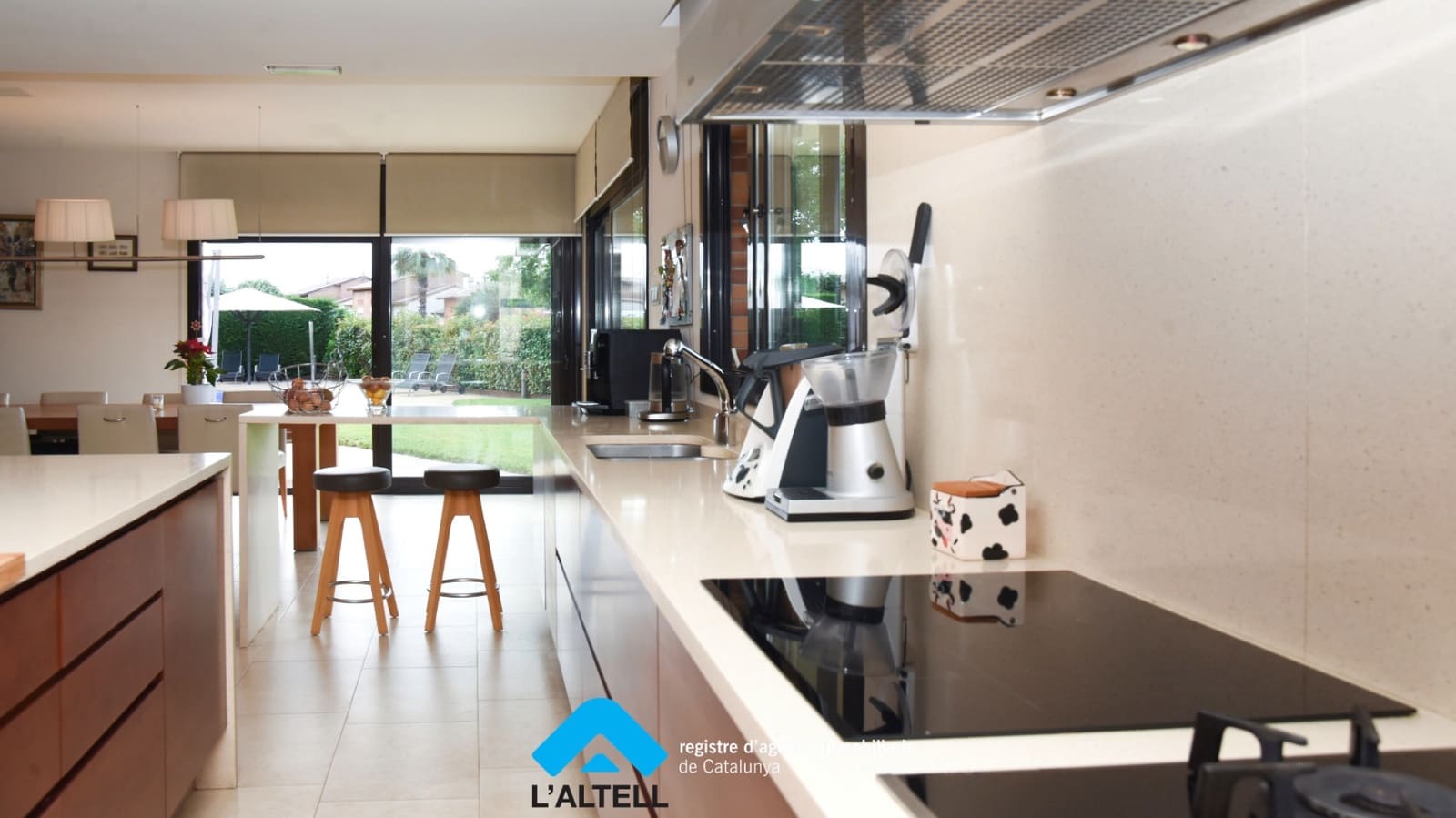 4 bedroom Villa for sale in La Garriga with pool garage - € 1,495,000 (Ref: 9892698)