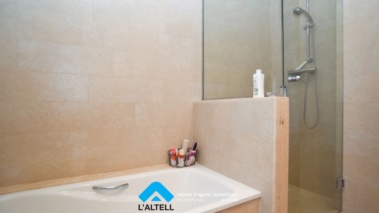 4 bedroom Villa for sale in La Garriga with pool garage - € 1,495,000 (Ref: 9892698)