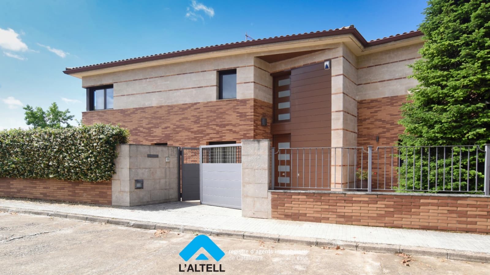 4 bedroom Villa for sale in La Garriga with pool garage - € 1,495,000 (Ref: 9892698)