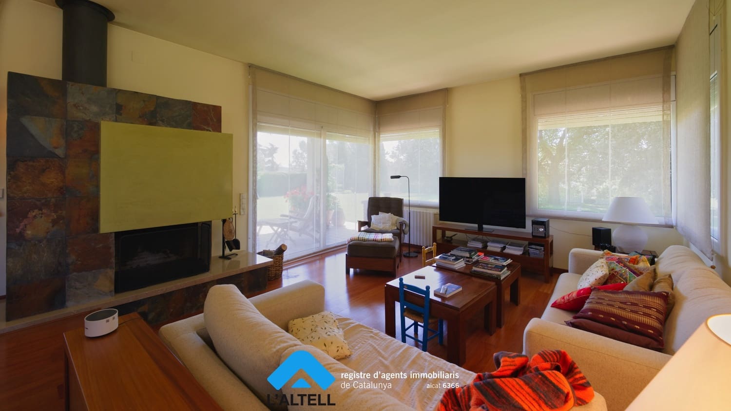 6 bedroom Villa for sale in Canovelles with pool garage - € 980,000 (Ref: 9892699)