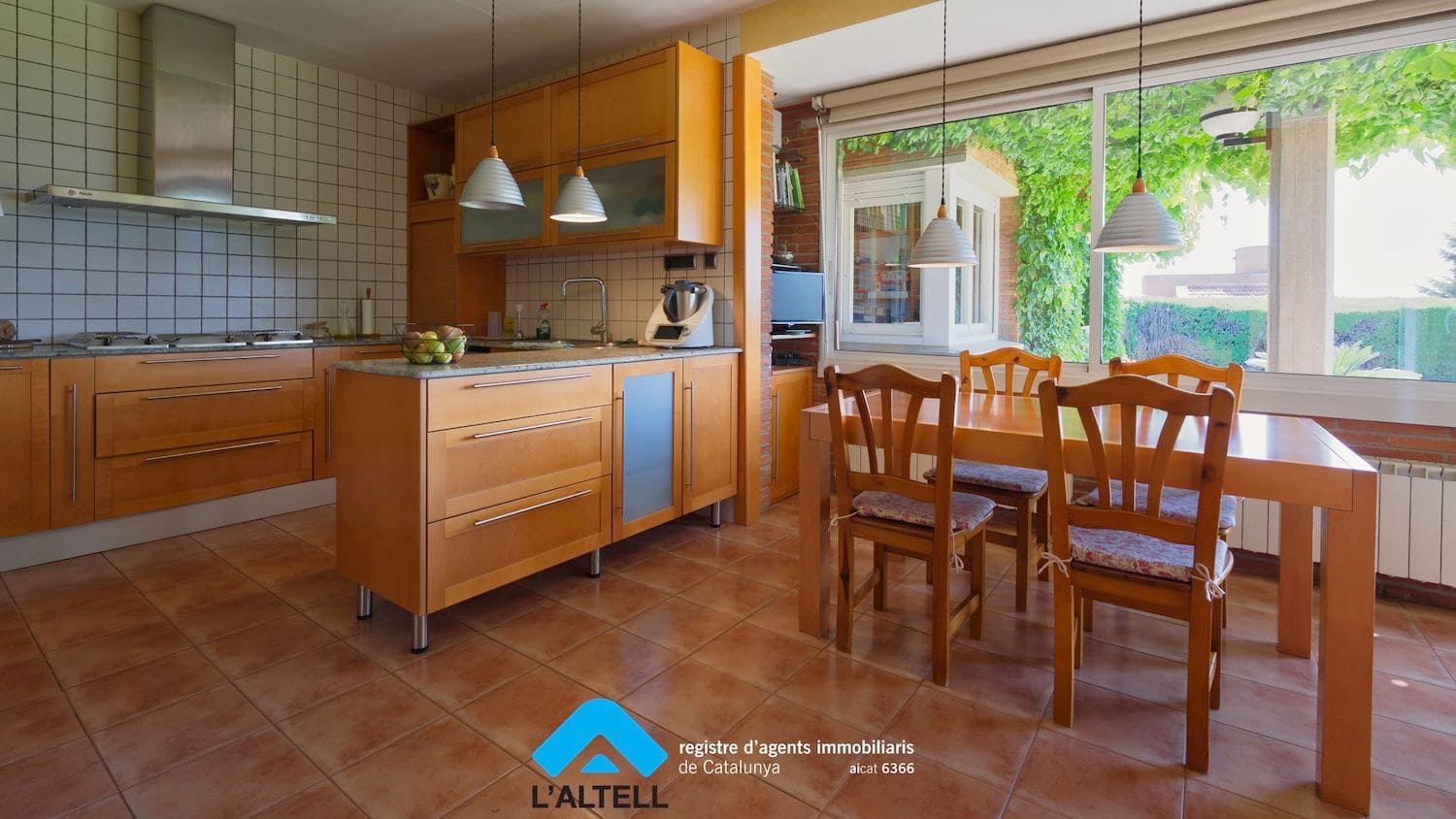 6 bedroom Villa for sale in Canovelles with pool garage - € 980,000 (Ref: 9892699)