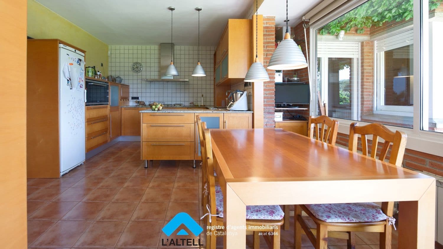 6 bedroom Villa for sale in Canovelles with pool garage - € 980,000 (Ref: 9892699)