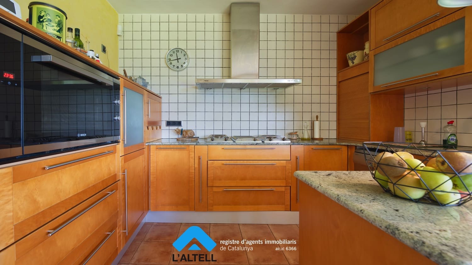 6 bedroom Villa for sale in Canovelles with pool garage - € 980,000 (Ref: 9892699)