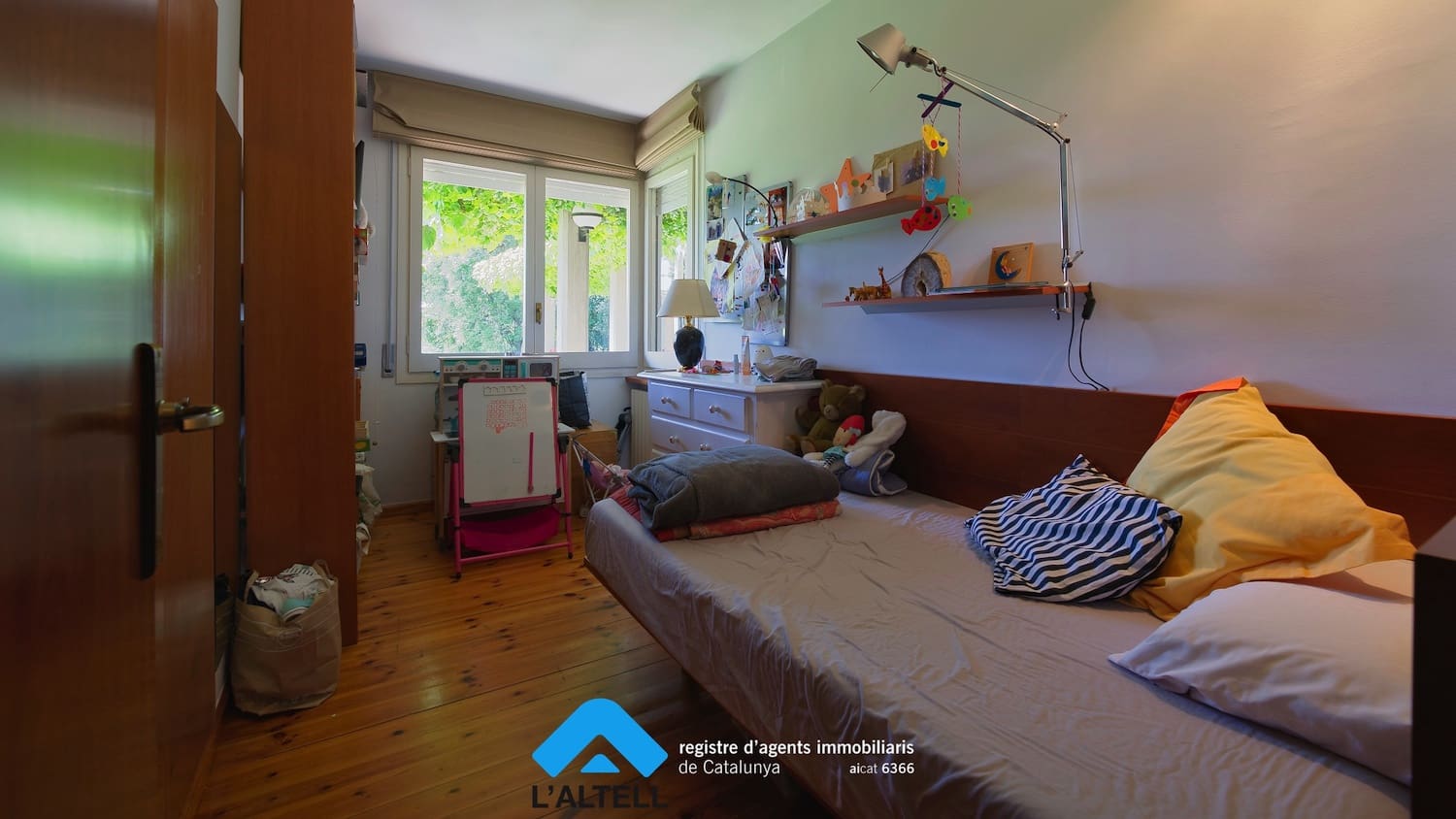 6 bedroom Villa for sale in Canovelles with pool garage - € 980,000 (Ref: 9892699)