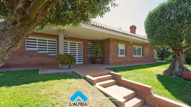 6 bedroom Villa for sale in Canovelles with pool garage - € 980,000 (Ref: 9892699)