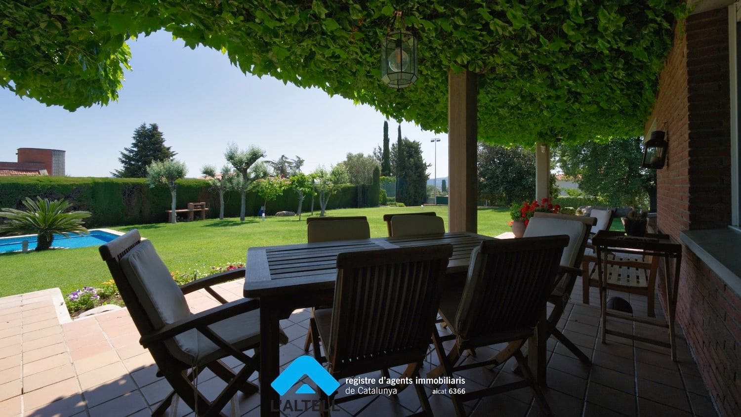 6 bedroom Villa for sale in Canovelles with pool garage - € 980,000 (Ref: 9892699)