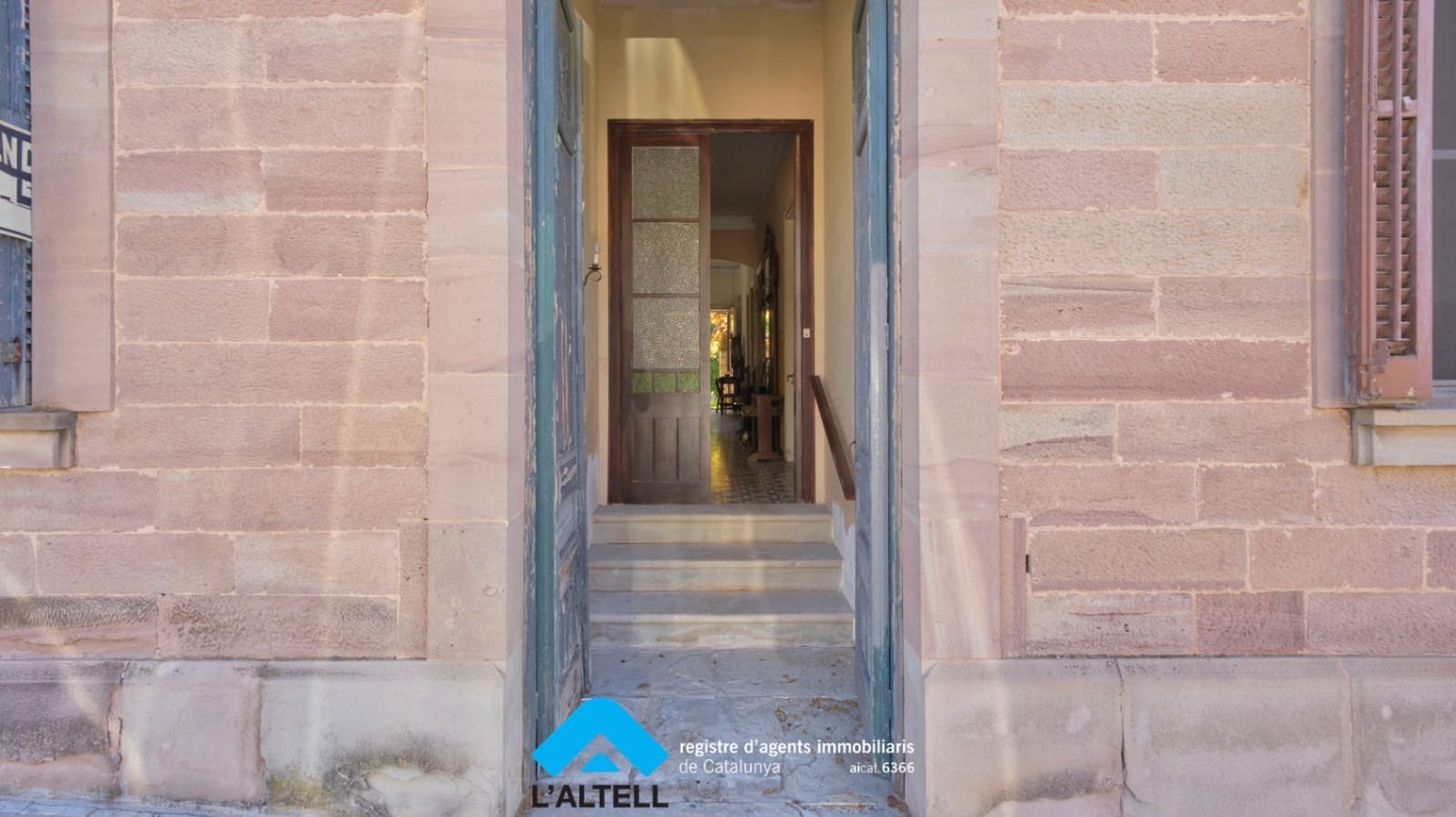 3 bedroom Townhouse for sale in L'Ametlla del Valles - € 498,000 (Ref: 9921092)