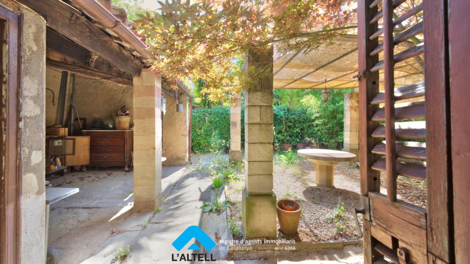 3 bedroom Townhouse for sale in L'Ametlla del Valles - € 498,000 (Ref: 9921092)