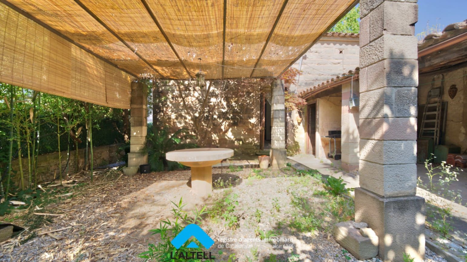 3 bedroom Townhouse for sale in L'Ametlla del Valles - € 498,000 (Ref: 9921092)