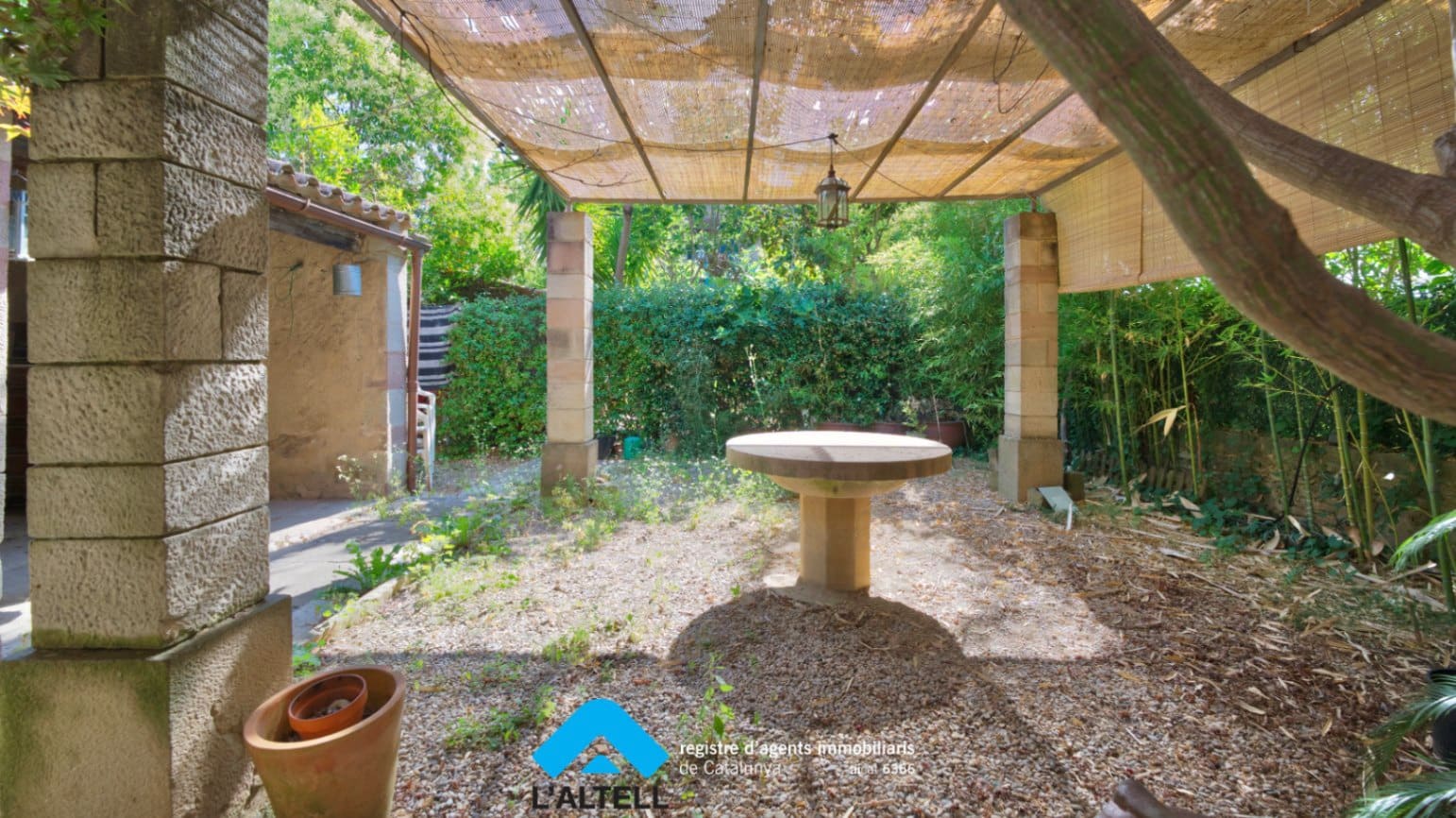 3 bedroom Townhouse for sale in L'Ametlla del Valles - € 498,000 (Ref: 9921092)