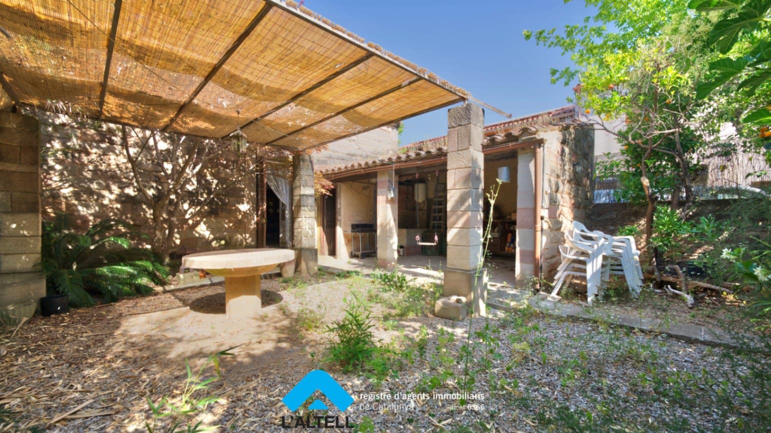 3 bedroom Townhouse for sale in L'Ametlla del Valles - € 498,000 (Ref: 9921092)