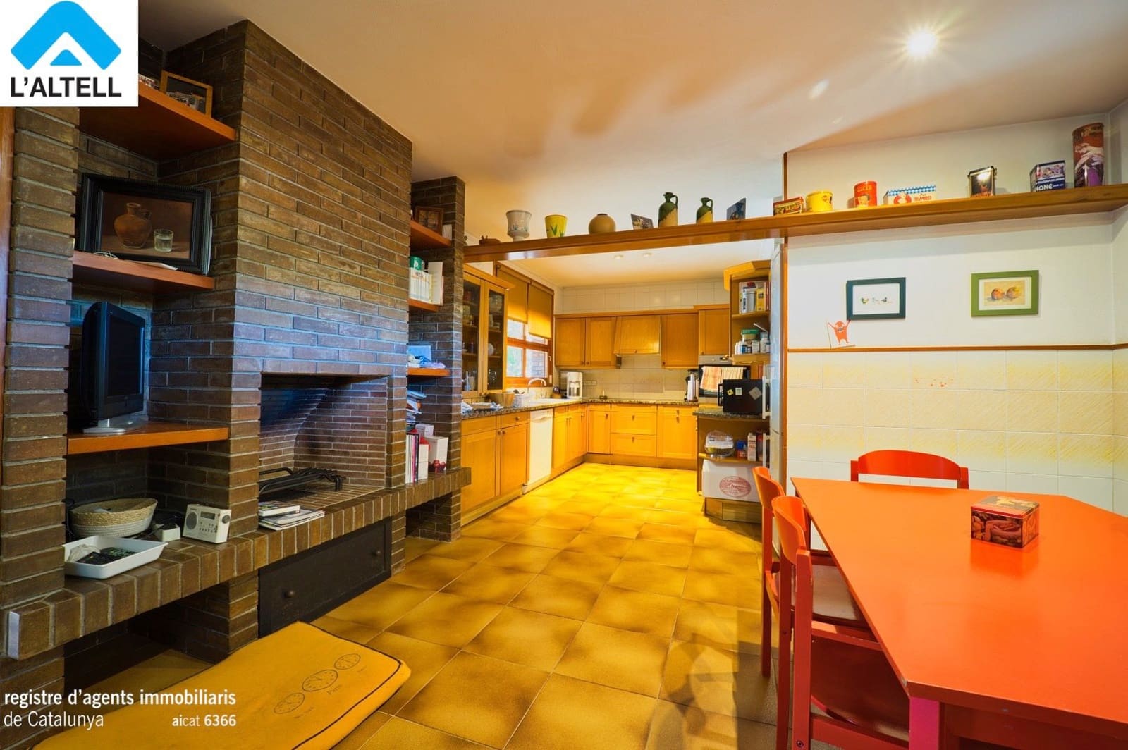 4 slaapkamer Villa te koop in L'Ametlla del Valles met zwembad garage - € 1.047.000 (Ref: 9964522)