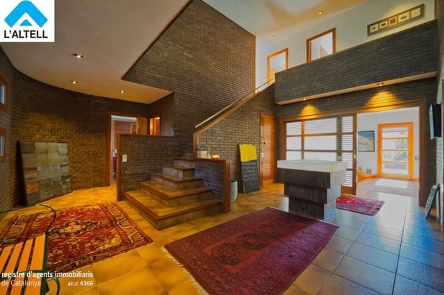 4 soverom Villa til salgs i L'Ametlla del Vallès med svømmebasseng garasje - € 1 047 000 (Ref: 9964522)