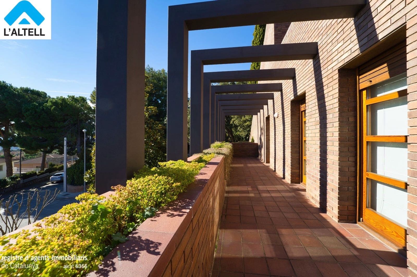4 slaapkamer Villa te koop in L'Ametlla del Valles met zwembad garage - € 1.047.000 (Ref: 9964522)