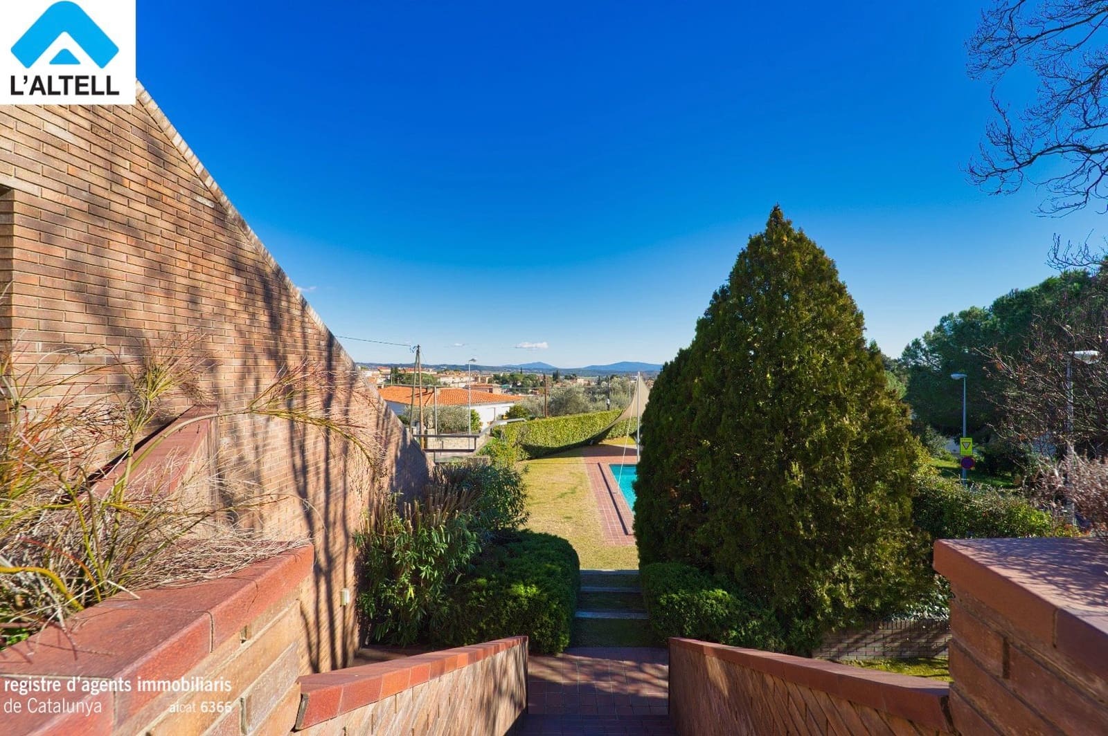 4 slaapkamer Villa te koop in L'Ametlla del Valles met zwembad garage - € 1.047.000 (Ref: 9964522)