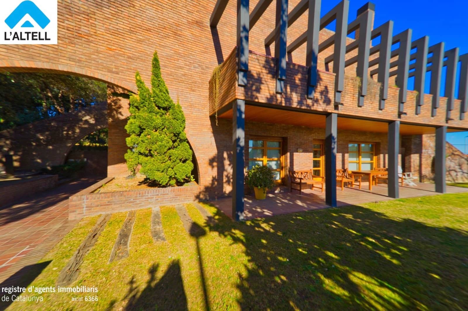 4 slaapkamer Villa te koop in L'Ametlla del Valles met zwembad garage - € 1.047.000 (Ref: 9964522)