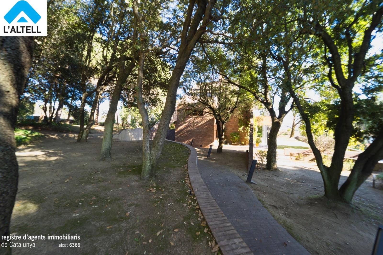 4 slaapkamer Villa te koop in L'Ametlla del Valles met zwembad garage - € 1.047.000 (Ref: 9964522)