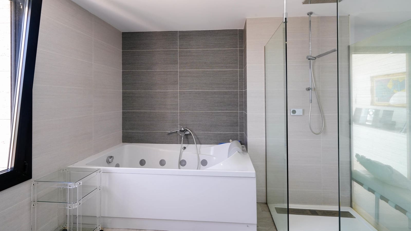 5 slaapkamer Villa te koop in Sant Vicenc de Montalt met zwembad garage - € 2.800.000 (Ref: 9255875)