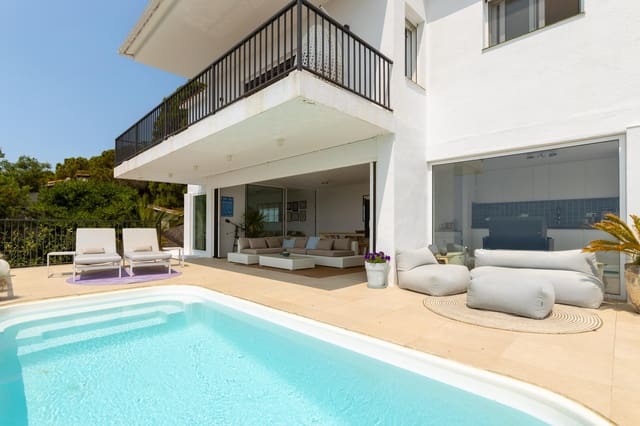 4 chambre Maison de Ville à vendre à Sant Cebrià de Vallalta avec piscine garage - 695 000 € (Ref: 9256329)