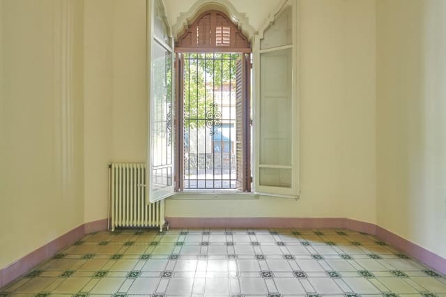 8 bedroom Townhouse for sale in Cardedeu - € 995,000 (Ref: 9272986)