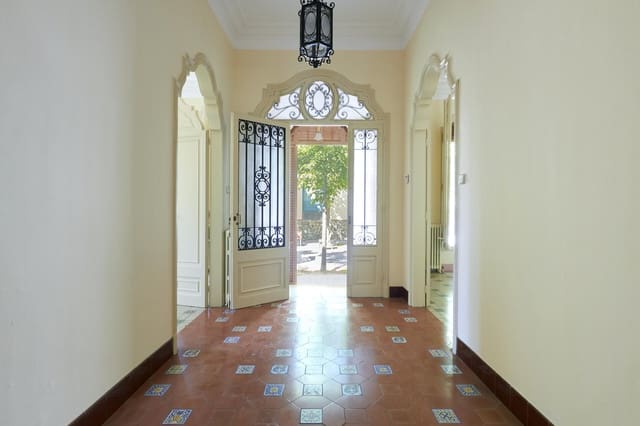 8 bedroom Townhouse for sale in Cardedeu - € 995,000 (Ref: 9272986)