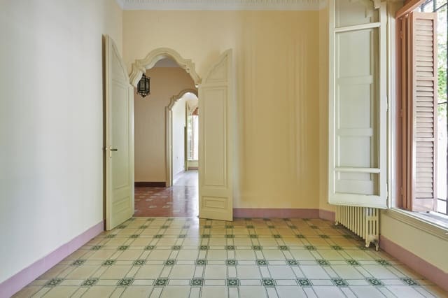 8 bedroom Townhouse for sale in Cardedeu - € 995,000 (Ref: 9272986)