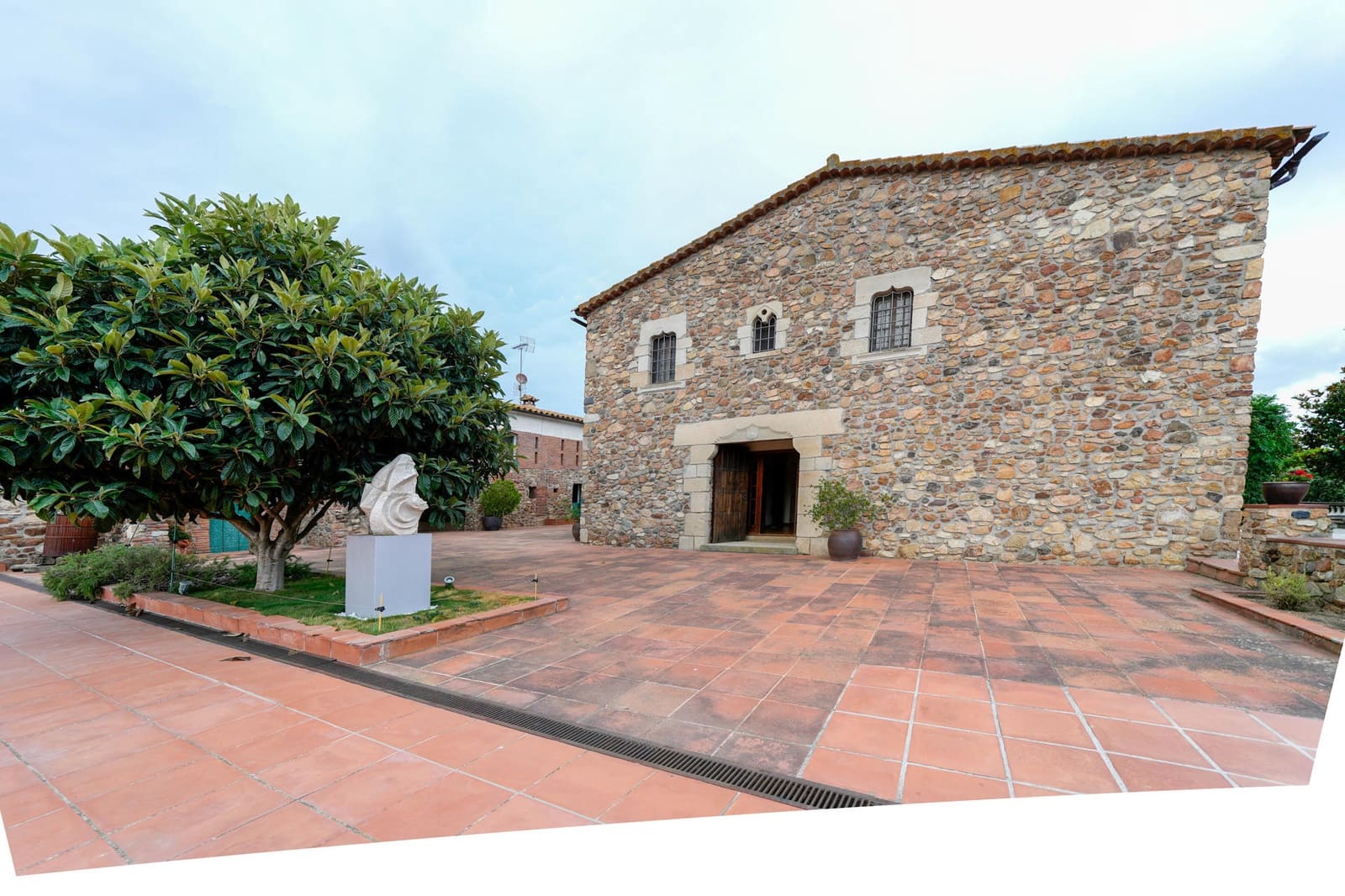 9 soveværelse Finca/Landehus til salg i Tordera med swimmingpool garage - € 3.500.000 (Ref: 9278595)