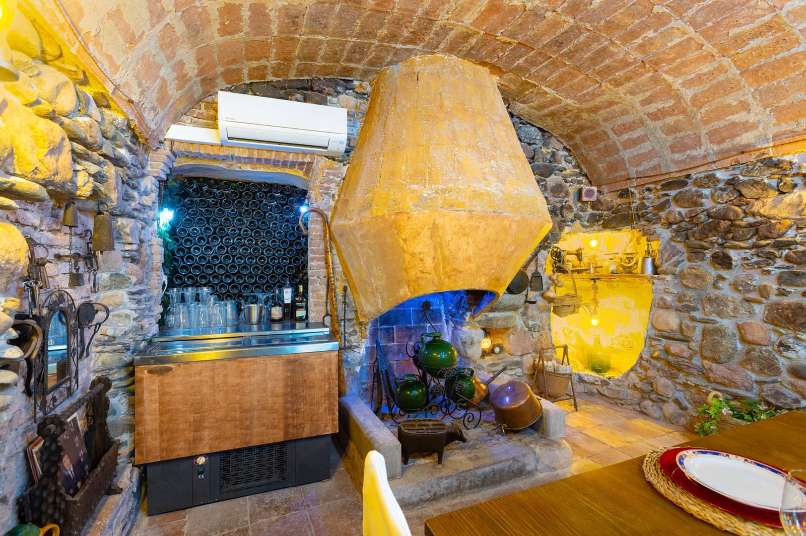 7 bedroom Townhouse for sale in Sant Pere de Vilamajor - € 998,000 (Ref: 9278596)