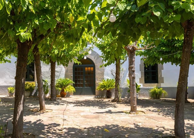 7 bedroom Townhouse for sale in Sant Pere de Vilamajor - € 998,000 (Ref: 9278596)