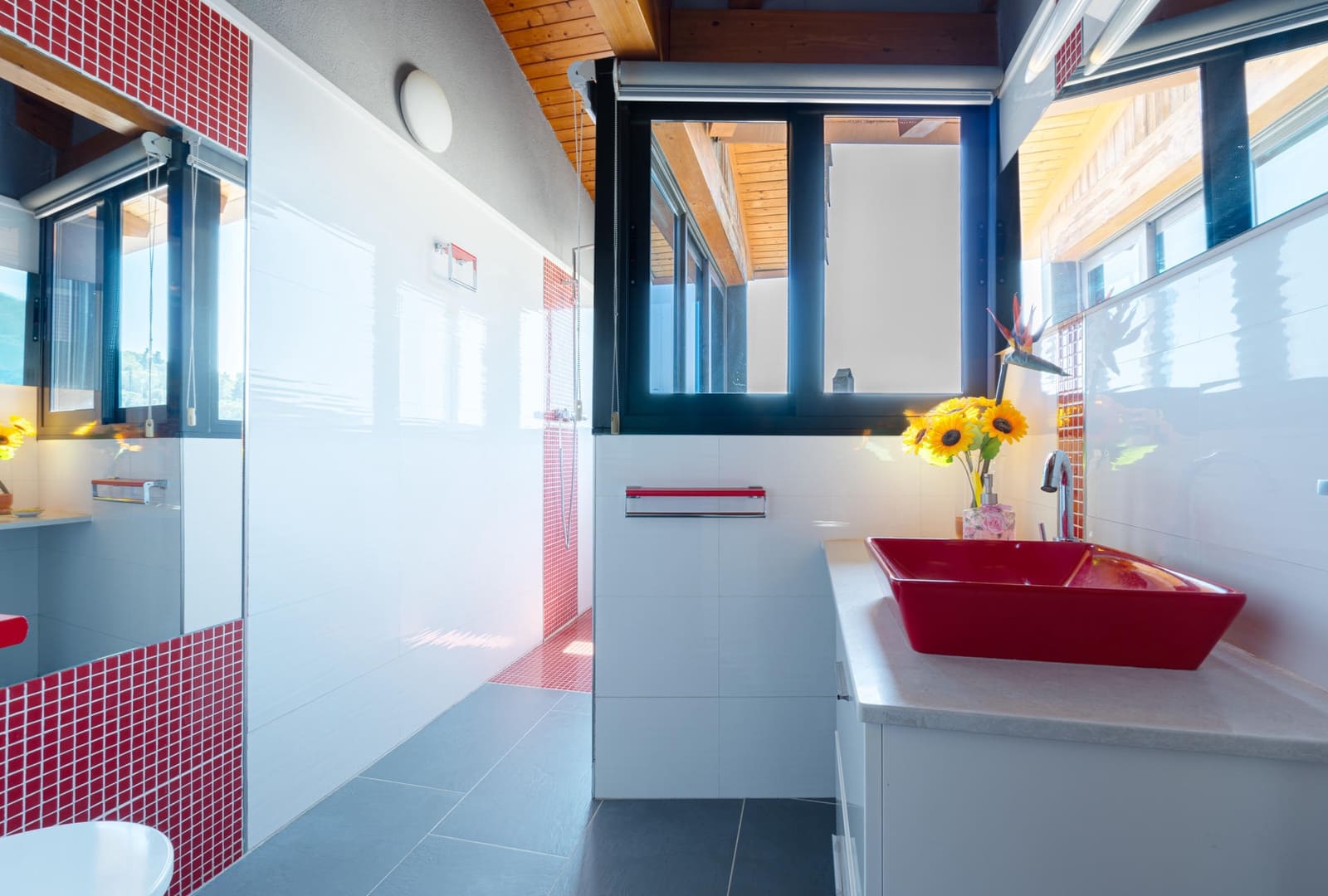 6 bedroom Villa for sale in Arenys de Mar with pool garage - € 825,000 (Ref: 9282693)