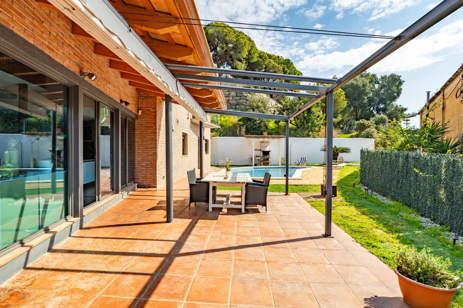 6 bedroom Villa for sale in Arenys de Mar with pool garage - € 825,000 (Ref: 9282693)