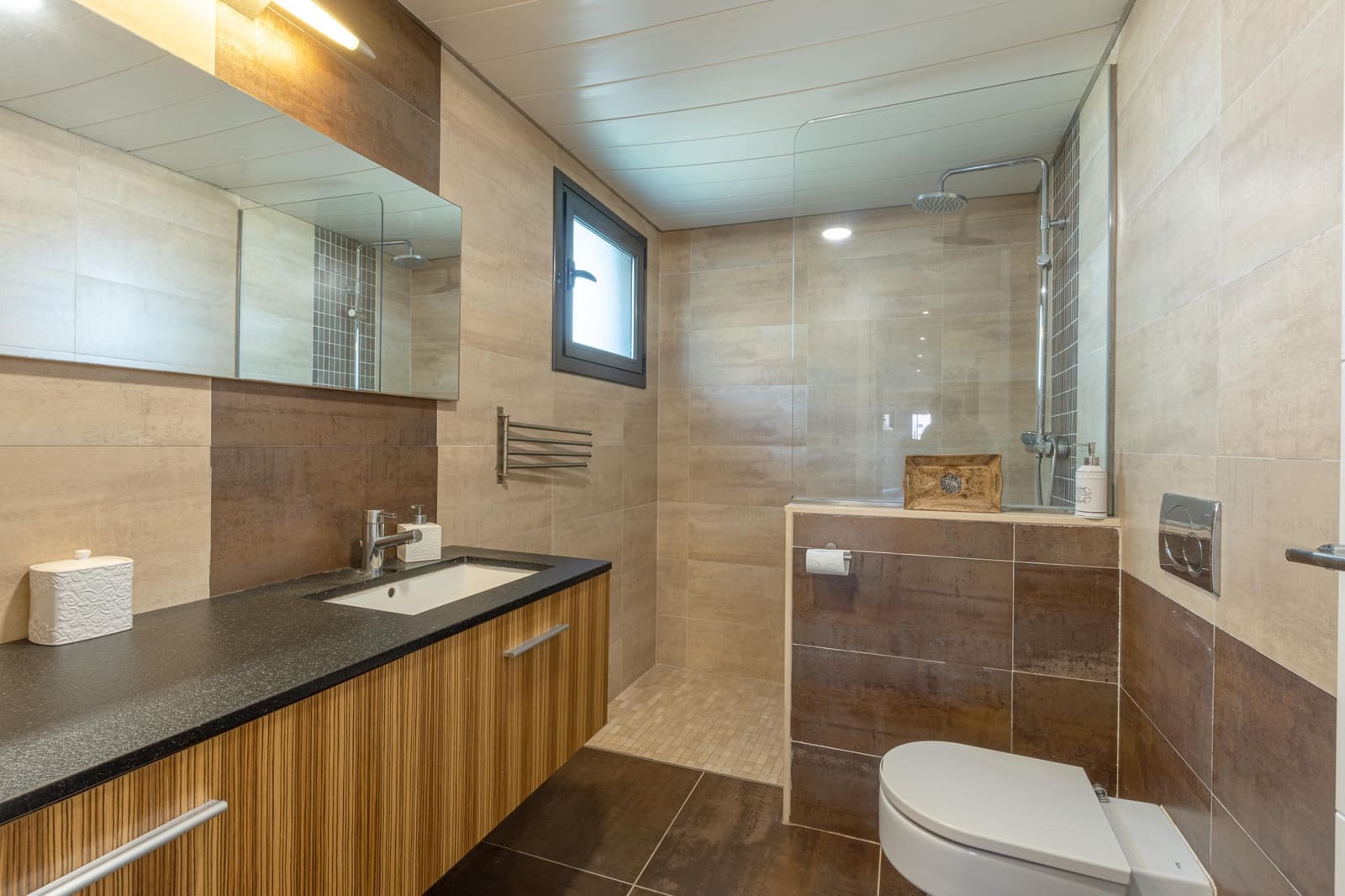 6 bedroom Villa for sale in Arenys de Mar with pool garage - € 825,000 (Ref: 9282693)