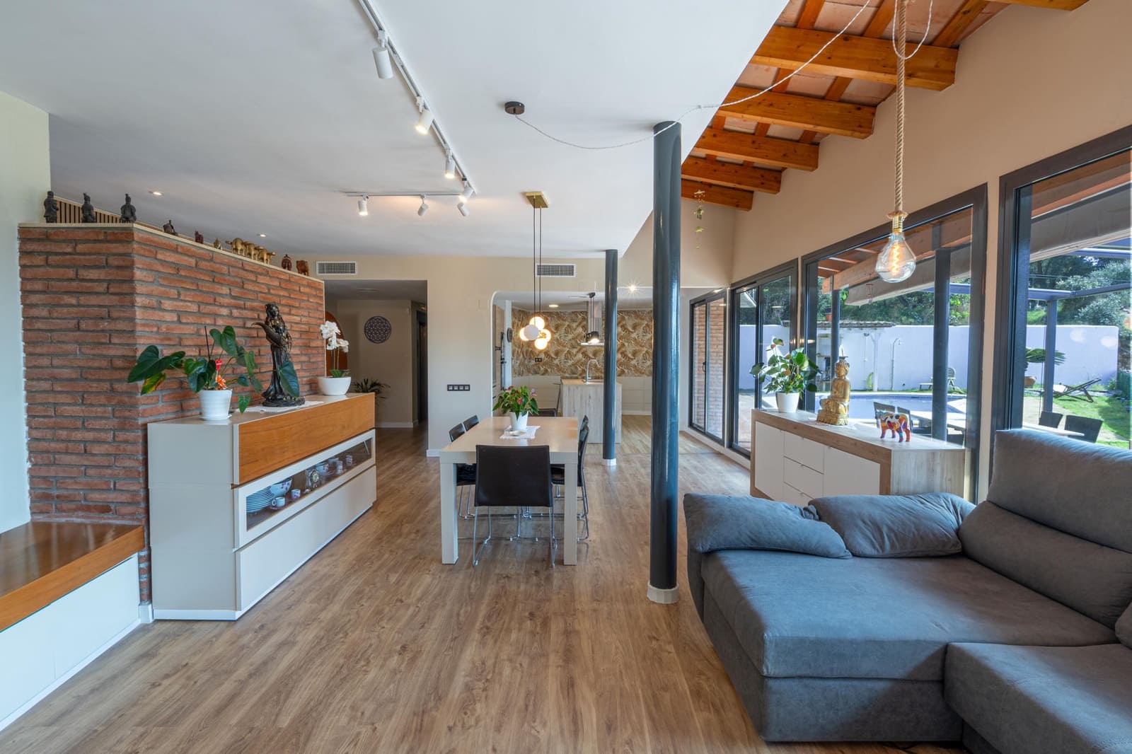 6 bedroom Villa for sale in Arenys de Mar with pool garage - € 825,000 (Ref: 9282693)