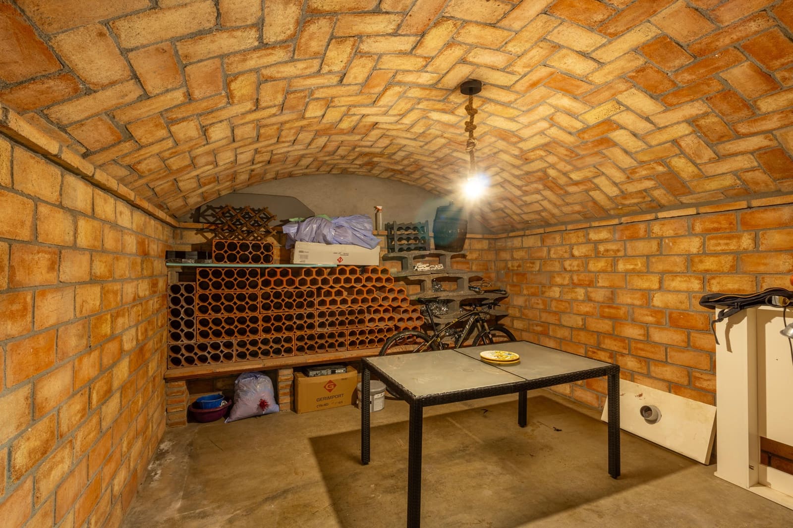 6 bedroom Villa for sale in Arenys de Mar with pool garage - € 825,000 (Ref: 9282693)