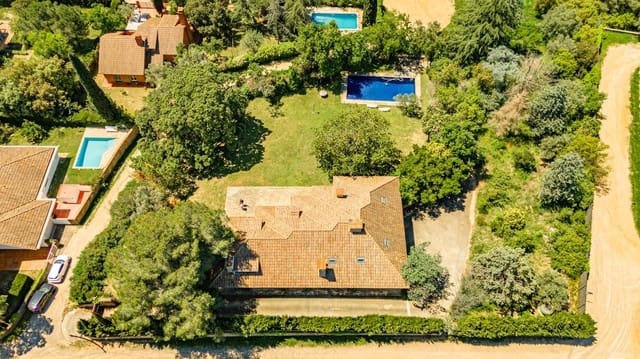 7 soveværelse Villa til salg i L'Ametlla del Vallès med swimmingpool - € 1.150.000 (Ref: 9283123)