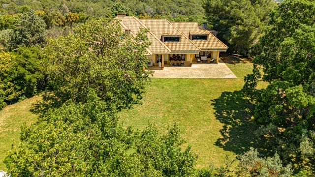 7 soveværelse Villa til salg i L'Ametlla del Vallès med swimmingpool - € 1.150.000 (Ref: 9283123)