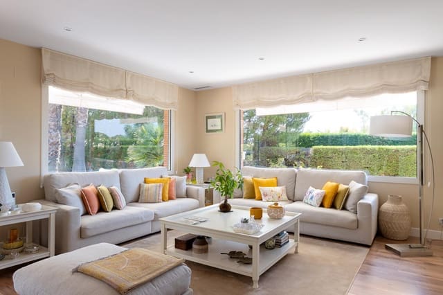 3 soverom Villa til salgs i Sant Vicenç de Montalt med svømmebasseng garasje - € 1 300 000 (Ref: 9283125)