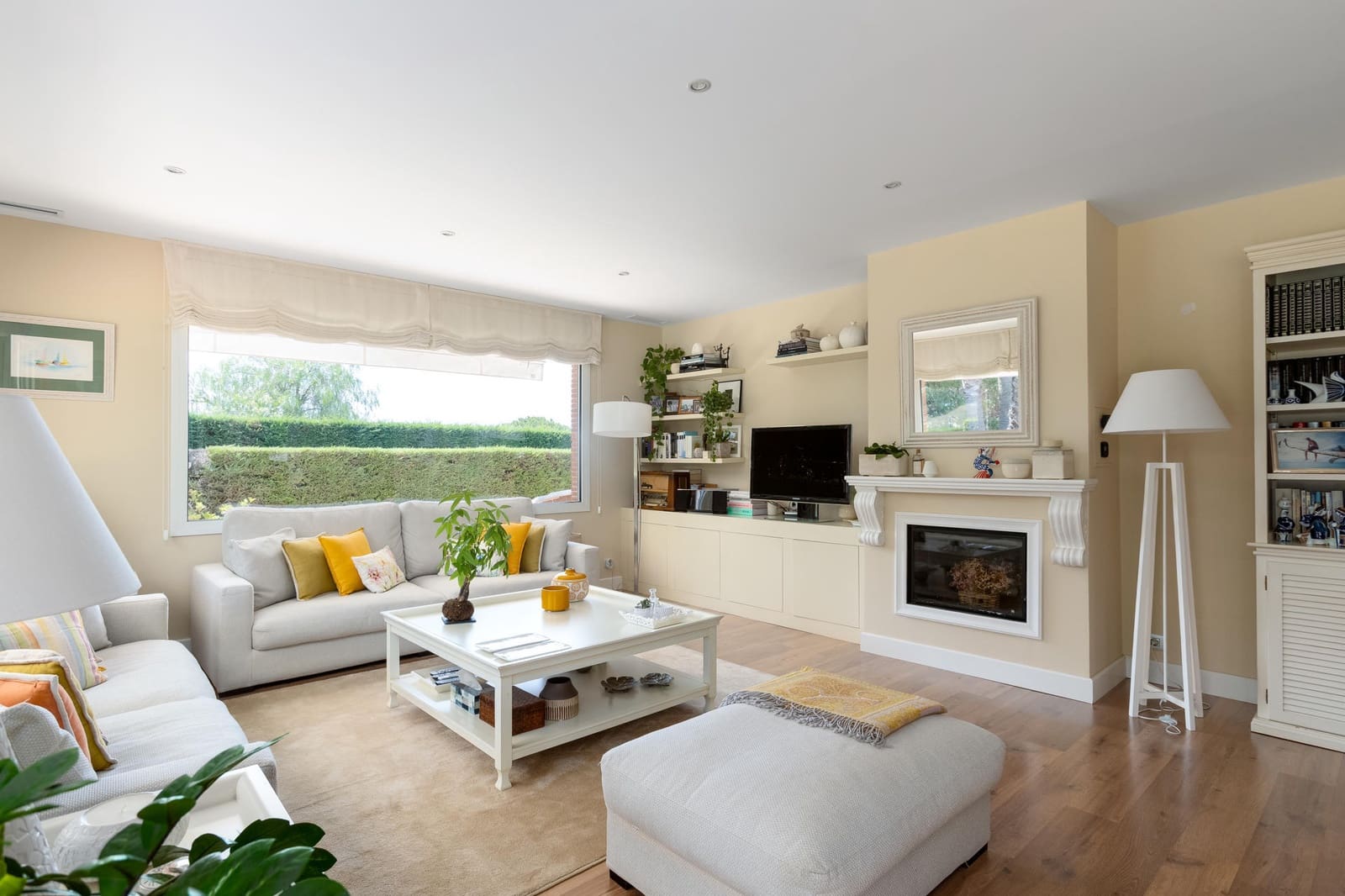 3 bedroom Villa for sale in Sant Vicenc de Montalt with pool garage - € 1,300,000 (Ref: 9283125)