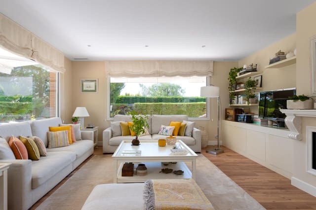 3 soverom Villa til salgs i Sant Vicenç de Montalt med svømmebasseng garasje - € 1 300 000 (Ref: 9283125)