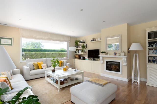 3 soverom Villa til salgs i Sant Vicenç de Montalt med svømmebasseng garasje - € 1 300 000 (Ref: 9283125)