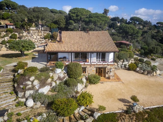5 bedroom Villa for sale in Mataró - € 1,390,000 (Ref: 9288304)